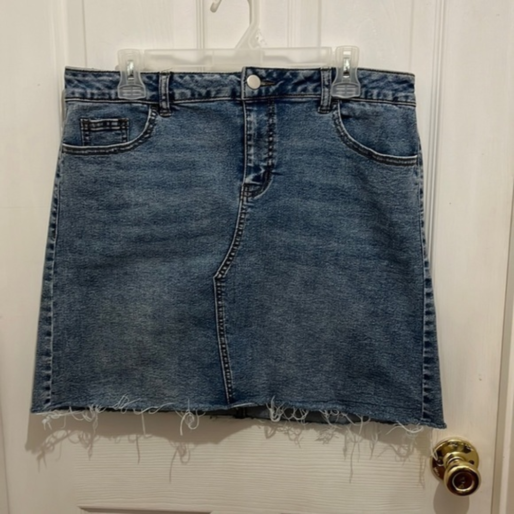 EST. 1946 Denim Jean skirt.‎ Size 12.
